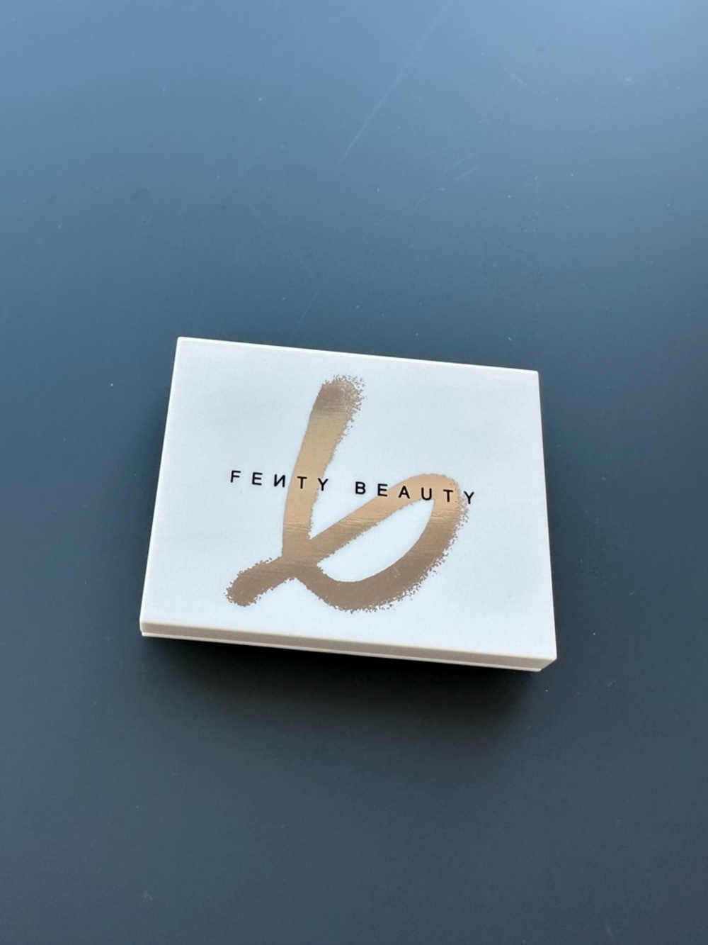 Fenty Beauty by Rihanna Snap Shadows Mix & Match Eyeshadow Palette